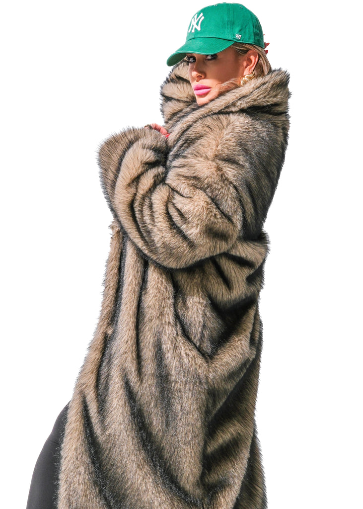 pebby forevee Coat THE HEIRESS FAUX FUR COAT