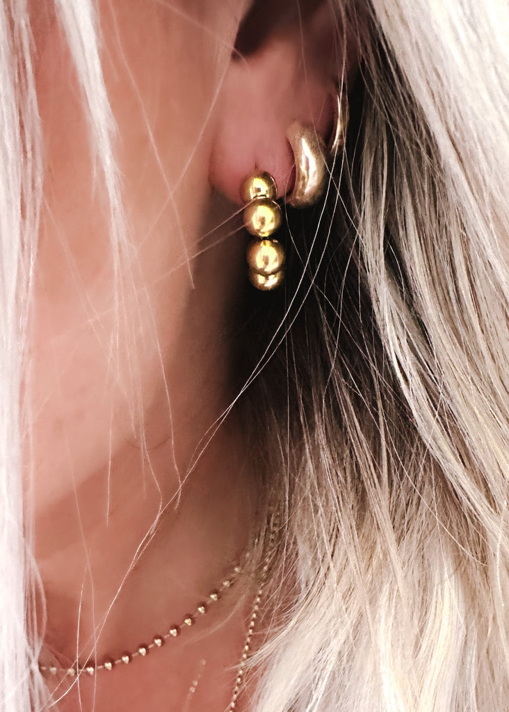 pebby forevee Earring Gold FINAL SALE: LANA WATER RESISTANT HUGGIE EARRING