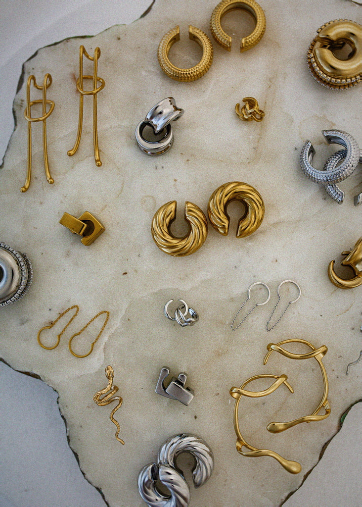 pebby forevee Earring Gold SWAY WATER RESISTANT EAR CUFF