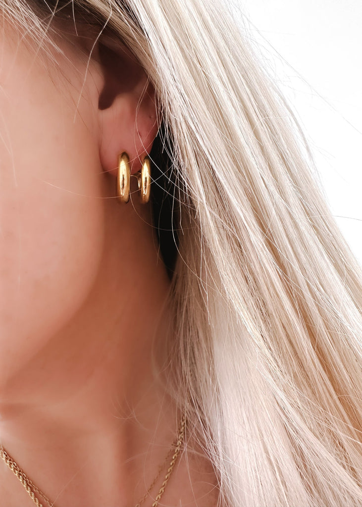 pebby forevee Earring Gold TEST OF TIME WATER RESISTANT EARRING