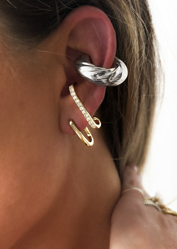 pebby forevee Earring Silver PLOT TWIST WATER RESISTANT EAR CUFF