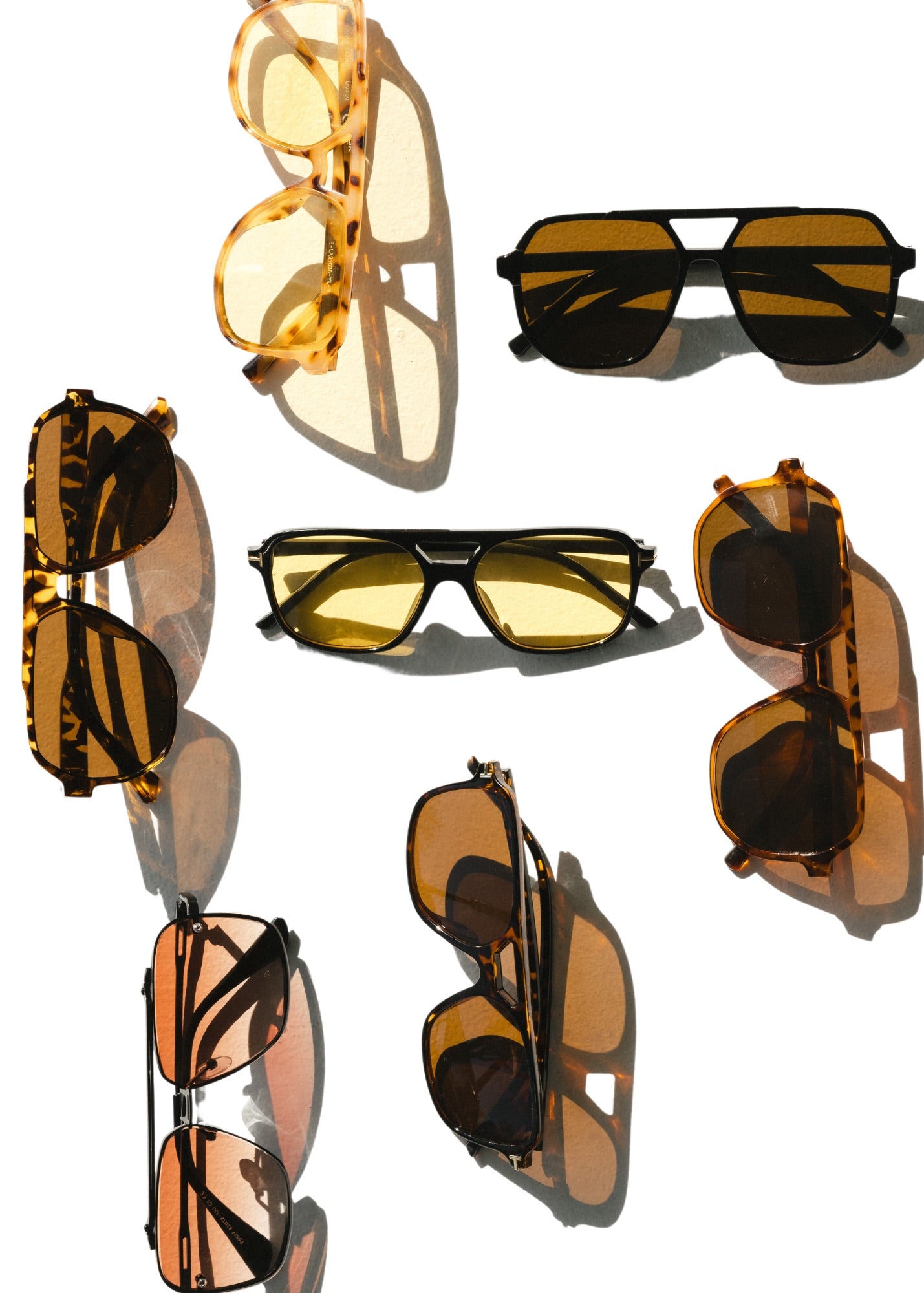 Outlining Statement Aviator Shades OUTLINING STATEMENT SUNGLASSES – Pebby Forevee main image 4
