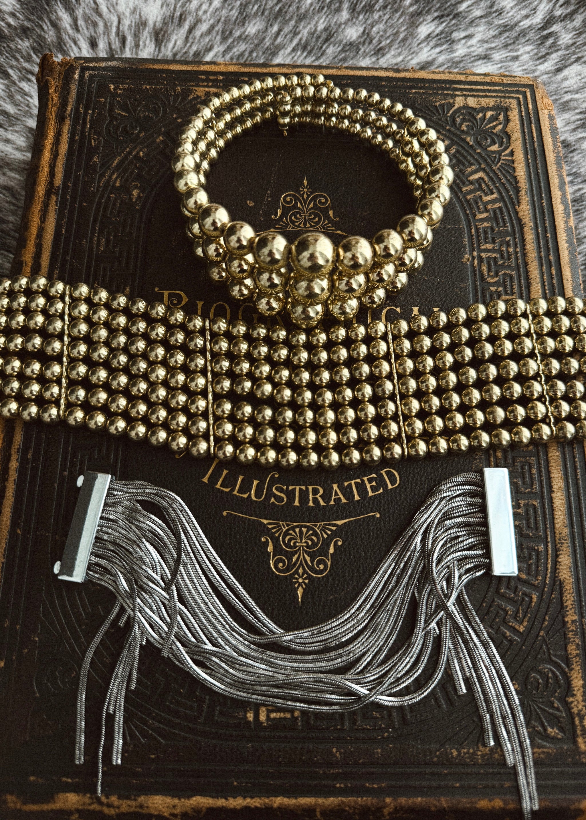 THREE TIMES THE CHARM CHOKER STATEMENT NECKLACE – Pebby Forevee