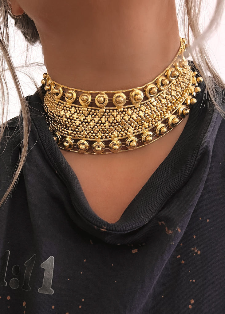 pebby forevee Necklace Gold ATTENDANCE STATEMENT CHOKER NECKLACE