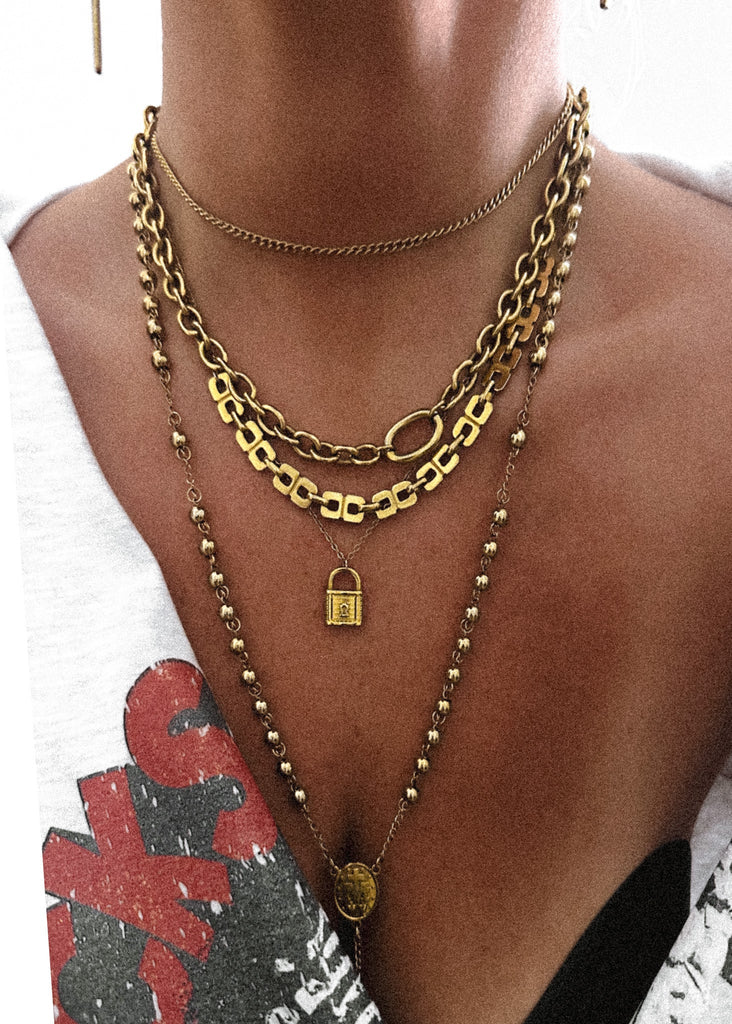 pebby forevee Necklace Gold LEVITATING WATER RESISTANT NECKLACE