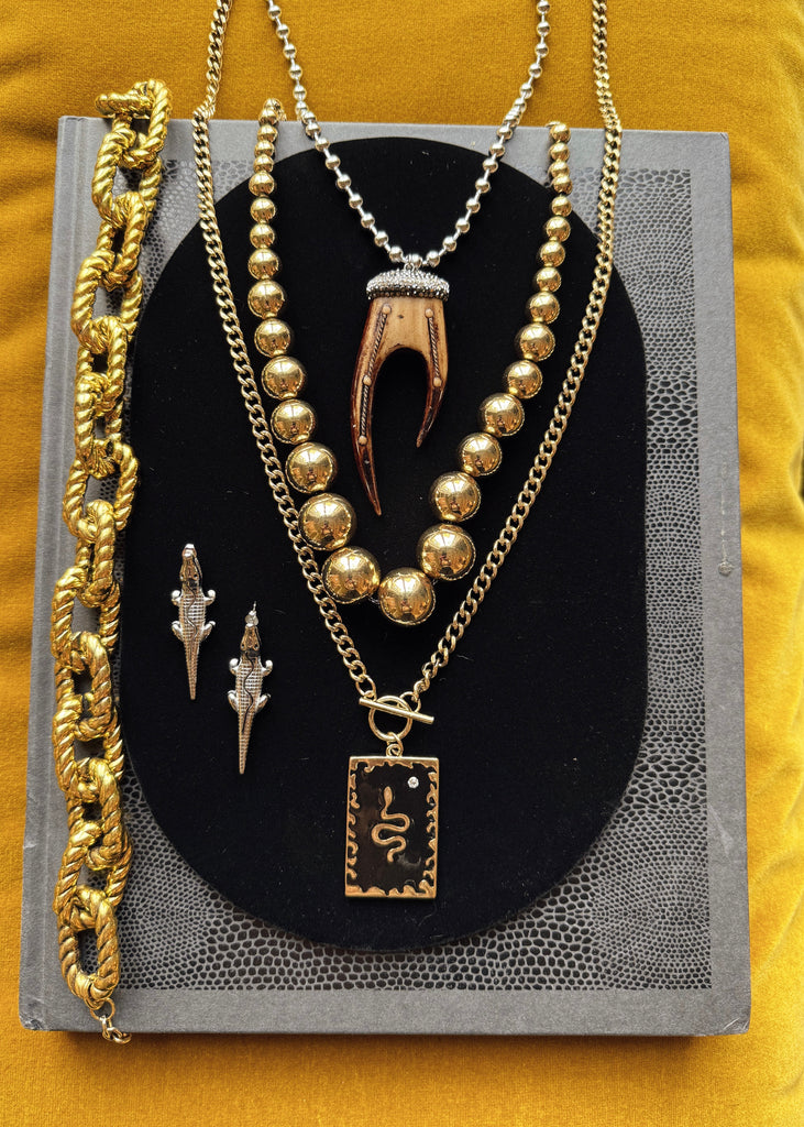 pebby forevee Necklace Gold MEET YOU THERE STATEMENT NECKLACE