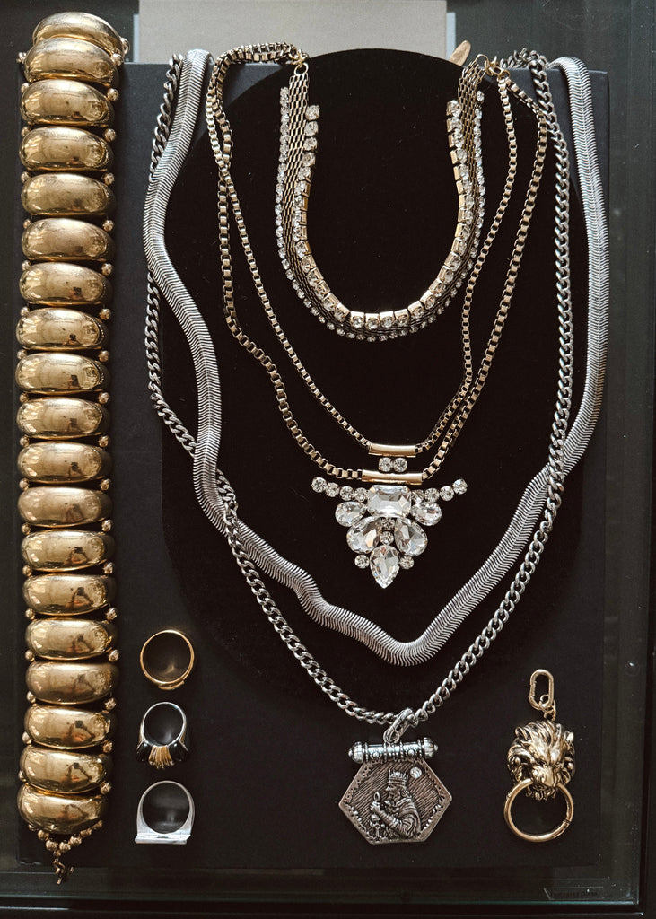 pebby forevee Necklace Silver COIN STATEMENT NECKLACE