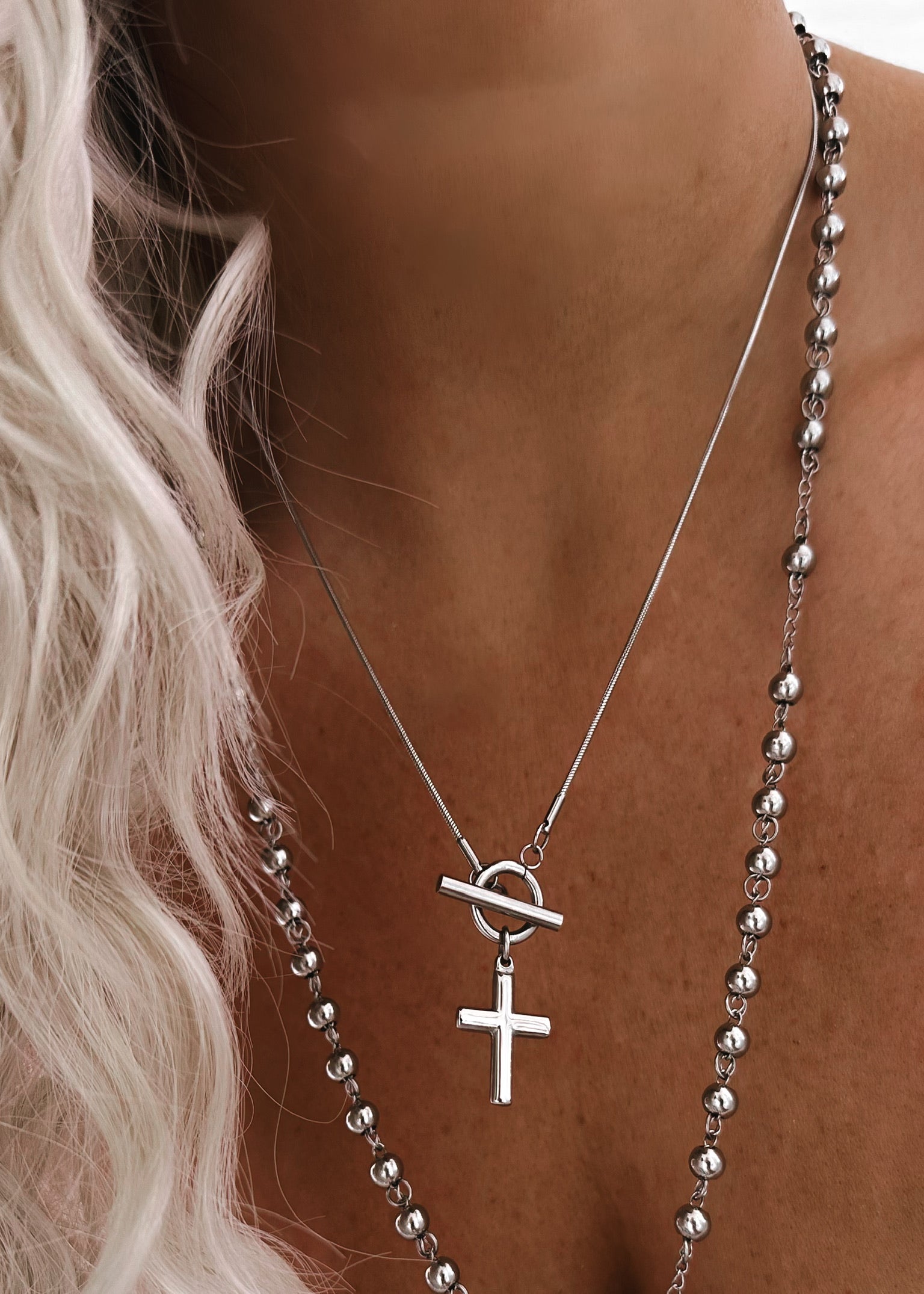 FINAL SALE: CROSS MY HEART WATER RESISTANT NECKLACE – Pebby Forevee
