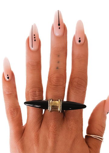 pebby forevee Ring Gold + Black / Flexible Fit ON SET STATEMENT RING