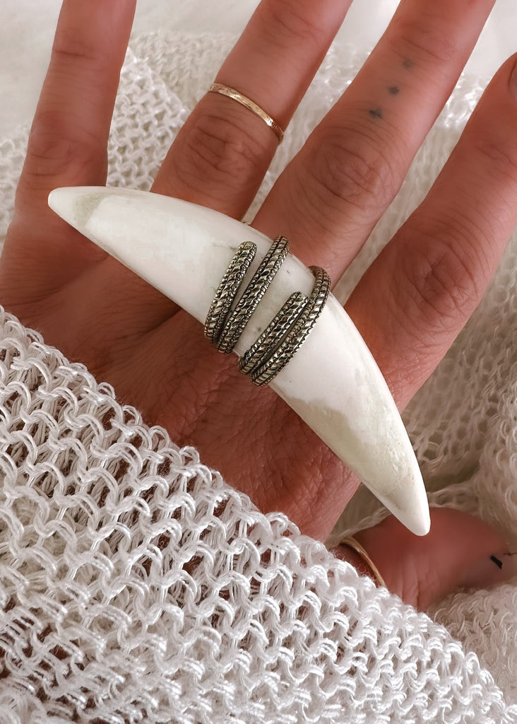 pebby forevee Ring Gold / Ivory WILD AT HEART STATEMENT RING