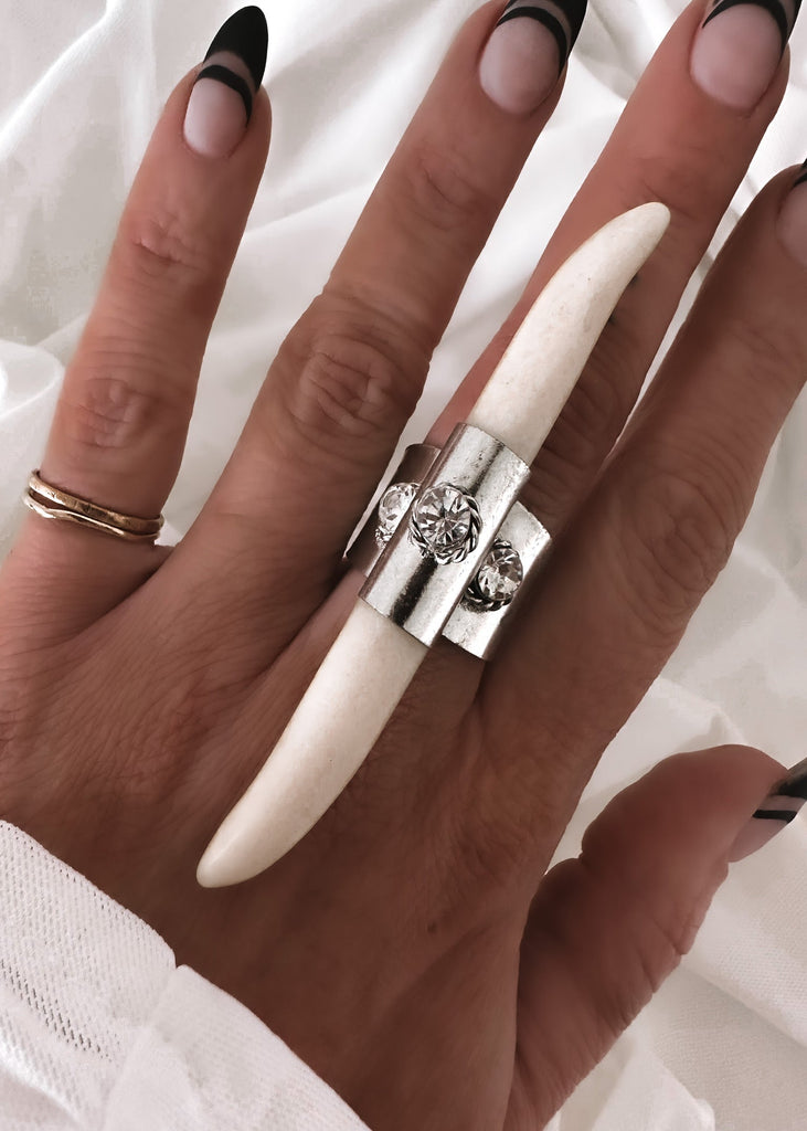 pebby forevee Ring Ivory / Silver IVORY HORNED STATEMENT RING