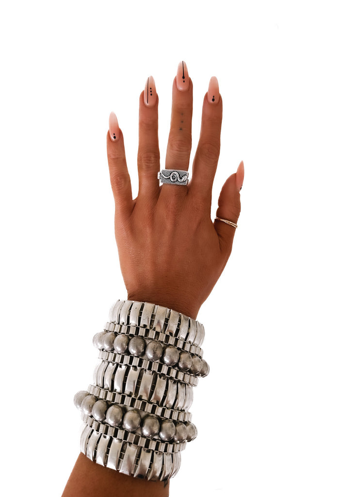 pebby forevee Ring Silver / 8 KEEPING SECRETS STATEMENT RING