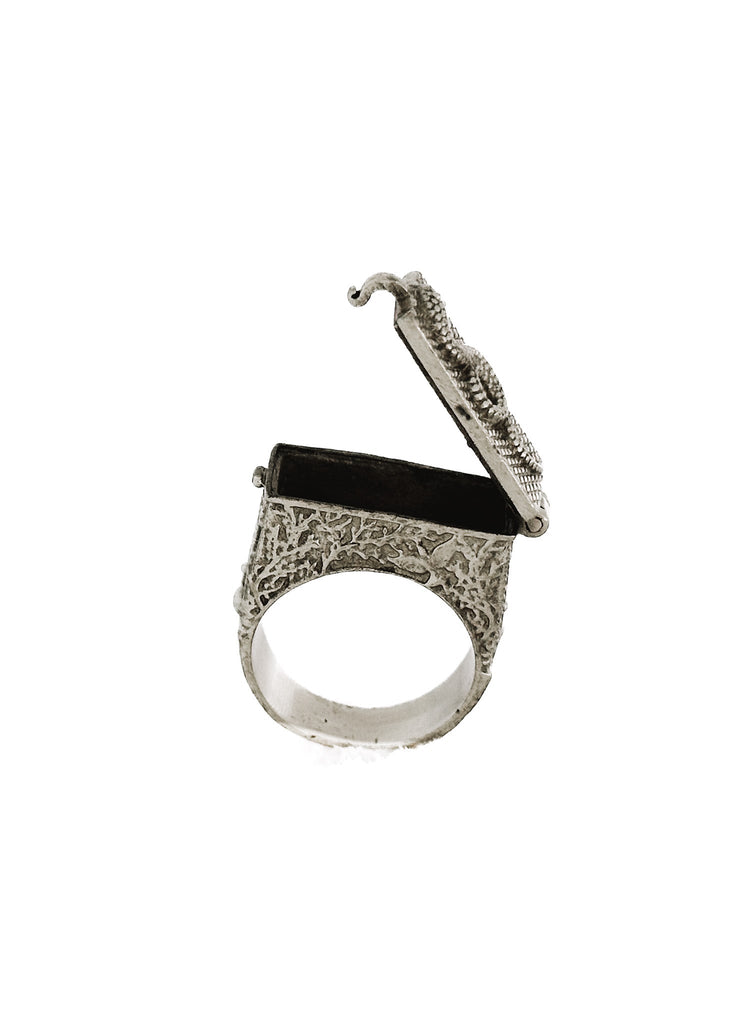 pebby forevee Ring Silver / 8 KEEPING SECRETS STATEMENT RING