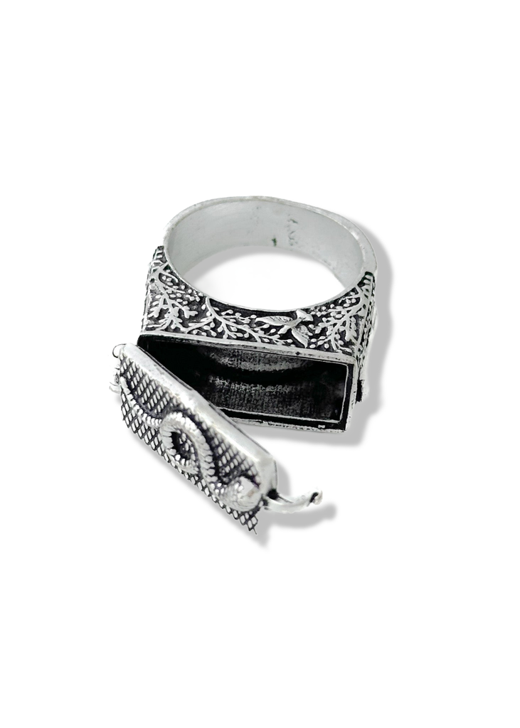 pebby forevee Ring Silver / 8 KEEPING SECRETS STATEMENT RING