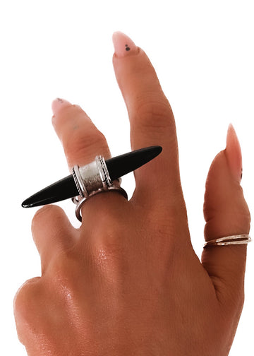 pebby forevee Ring Silver + Black / Flexible Fit ON SET STATEMENT RING
