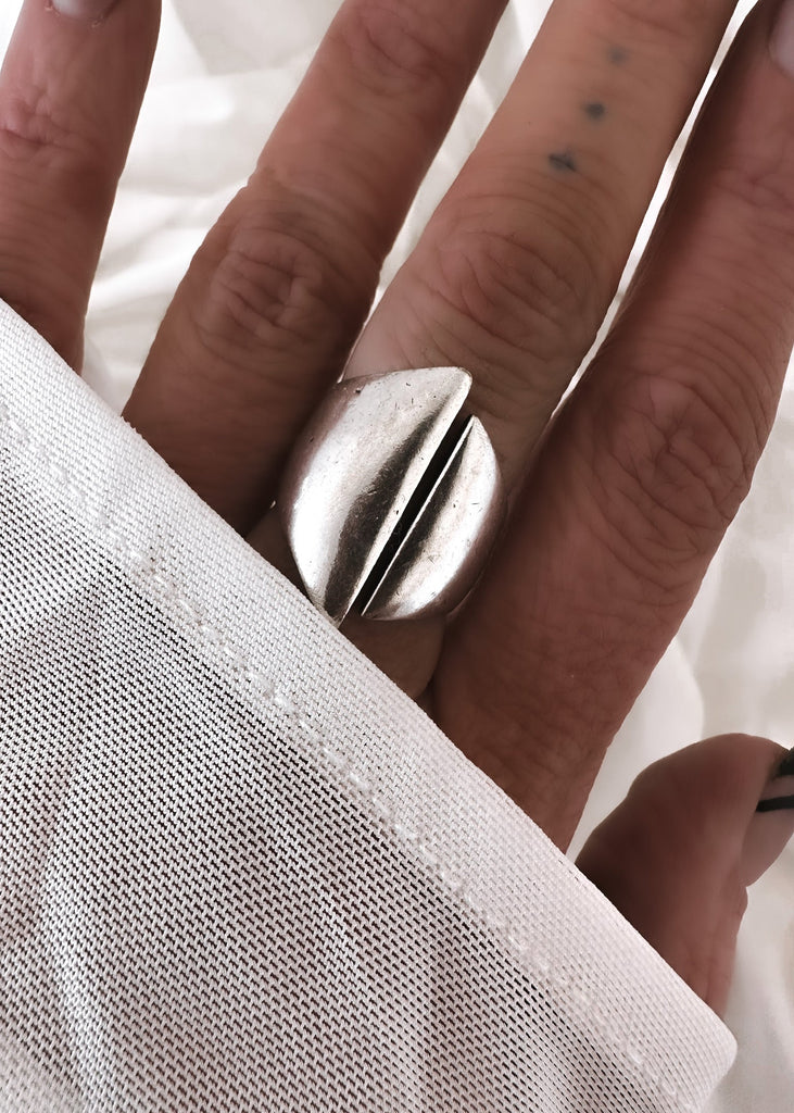 pebby forevee Ring Silver UNNOTICED STATEMENT RING