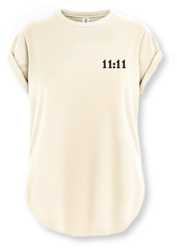 pebby forevee Side Slit Tee 11:11 ANGEL NUMBERS SIDE SLIT TEE