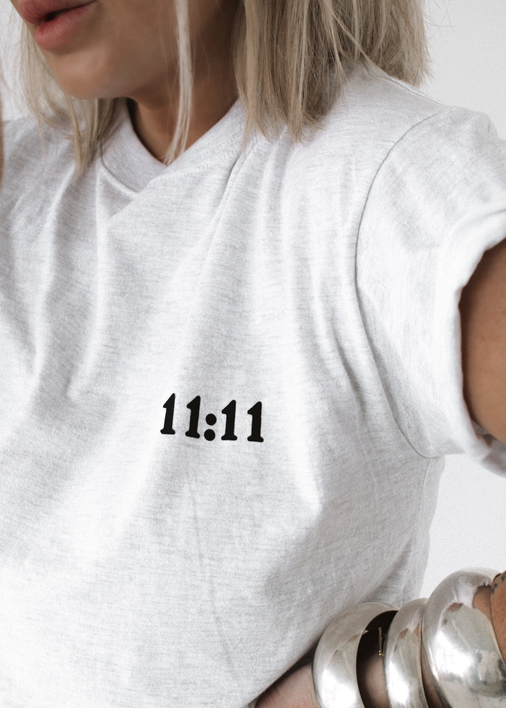 pebby forevee Side Slit Tee 11:11 ANGEL NUMBERS SIDE SLIT TEE