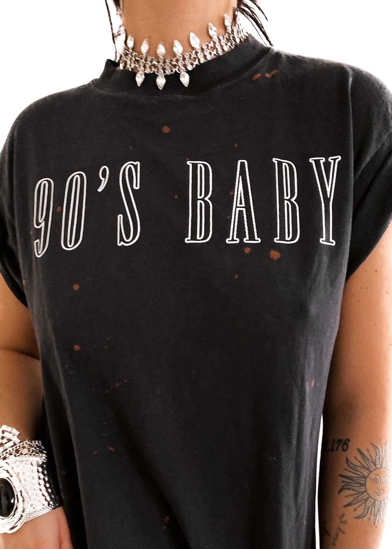 pebby forevee Side Slit Tee 90's BABY BLEACHED OUT SIDE SLIT TEE