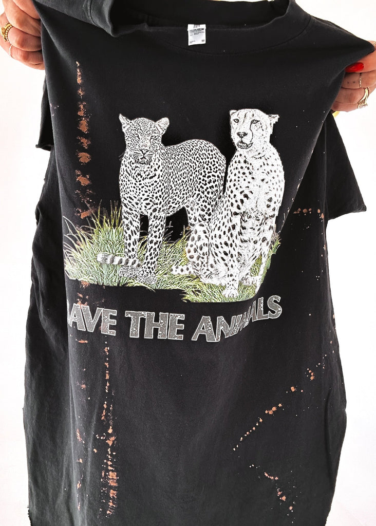 pebby forevee Side Slit Tee 90's SAVE THE ANIMALS VINTAGE BLEACHED OUT SIDE SLIT TEE