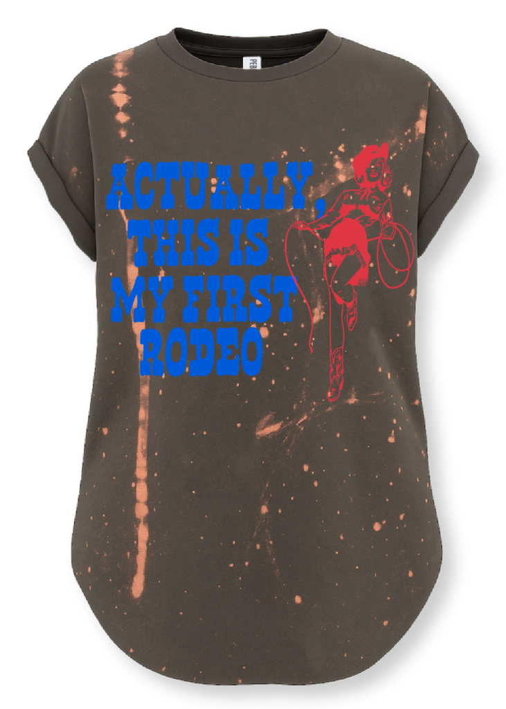pebby forevee Side Slit Tee ACTUALLY THIS IS MY FIRST RODEO BLEACHED OUT SIDE SLIT TEE