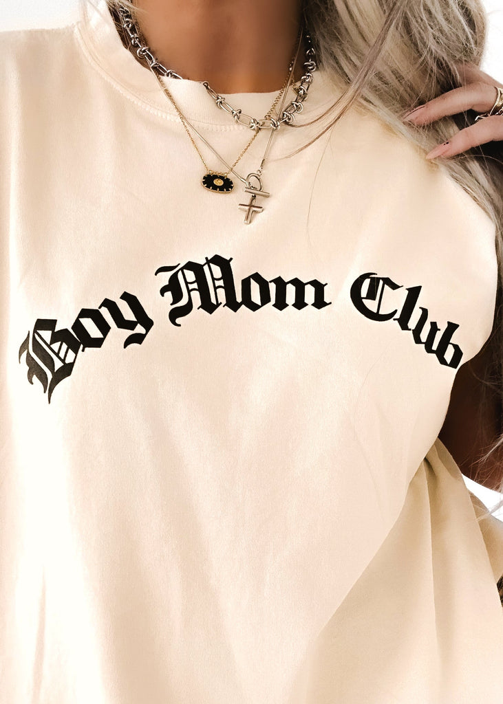pebby forevee Side Slit Tee BOY MOM CLUB SIDE SLIT TEE