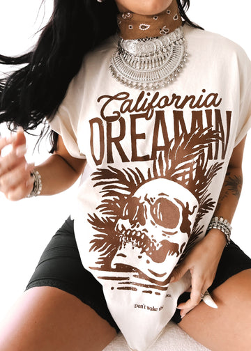 pebby forevee Side Slit Tee CALIFORNIA DREAMIN SIDE SLIT TEE