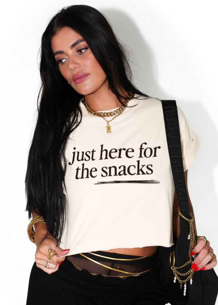 pebby forevee Side Slit Tee CROPPED JUST HERE FOR THE SNACKS GRAPHIC TEE