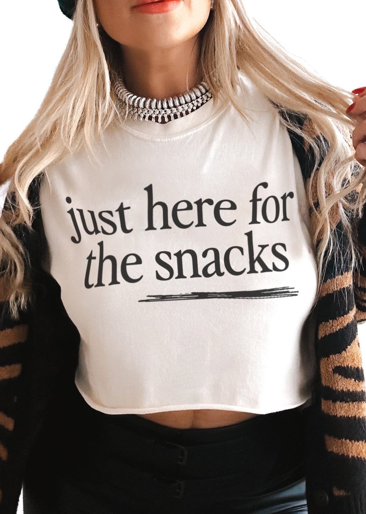 pebby forevee Side Slit Tee CROPPED JUST HERE FOR THE SNACKS GRAPHIC TEE