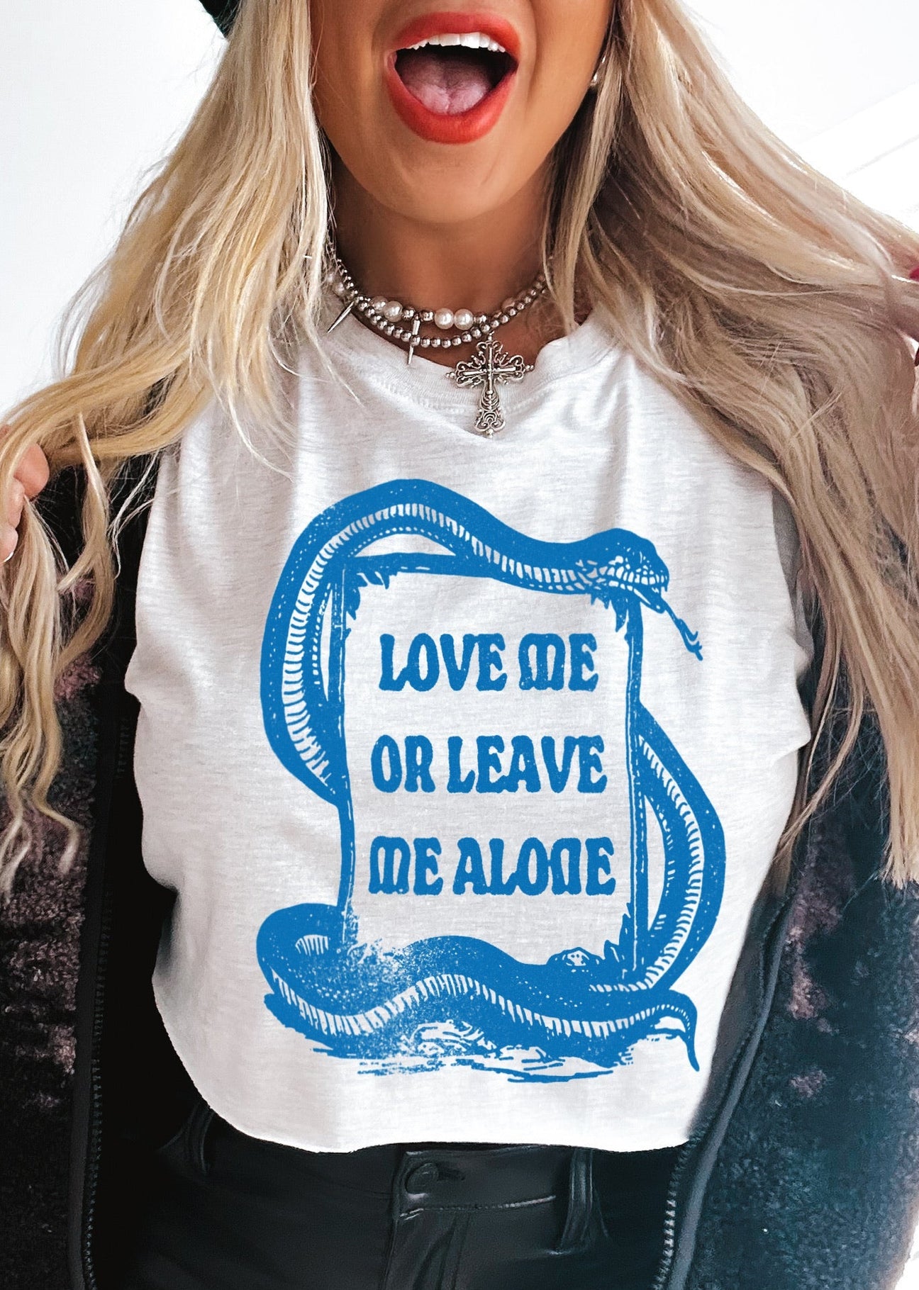 pebby forevee Side Slit Tee CROPPED LOVE ME OR LEAVE ME ALONE GRAPHIC TEE