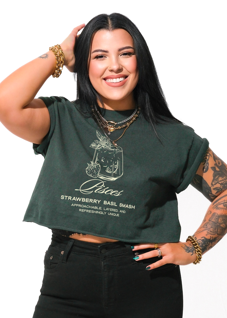 pebby forevee Side Slit Tee CROPPED PISCES COCKTAIL GRPAHIC TEE