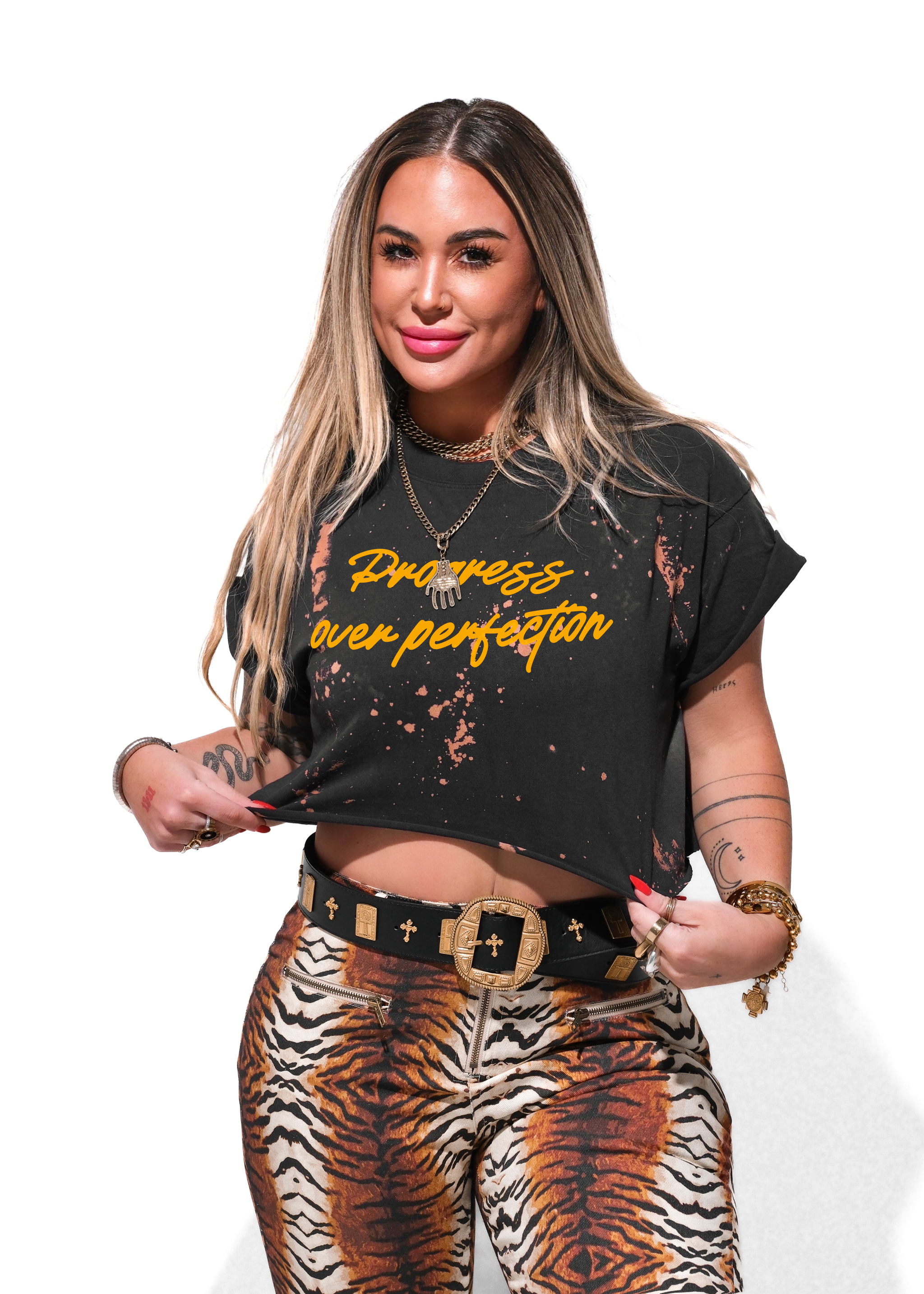 CROPPED PROGRESS OVER PERFECTION BLEACHED OUT GRAPHIC TEE – Pebby