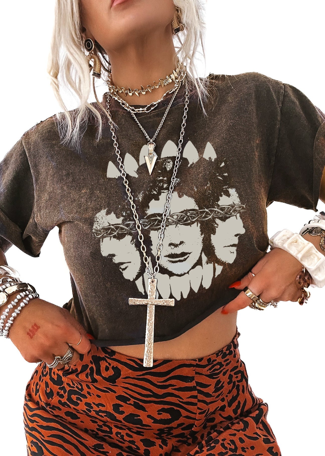 pebby forevee Side Slit Tee CROPPED SEEING RED DESTRUCTED GRAPHIC TEE