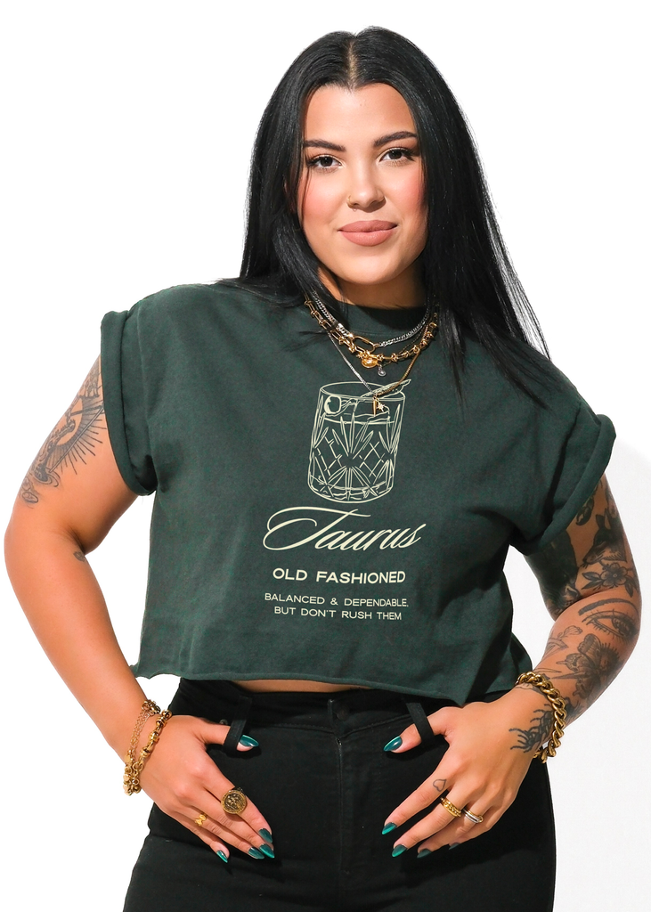 pebby forevee Side Slit Tee CROPPED TAURUS COCKTAIL GRPAHIC TEE