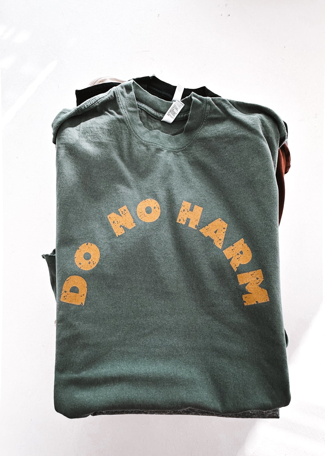 pebby forevee Side Slit Tee DO NO HARM SIDE SLIT TEE