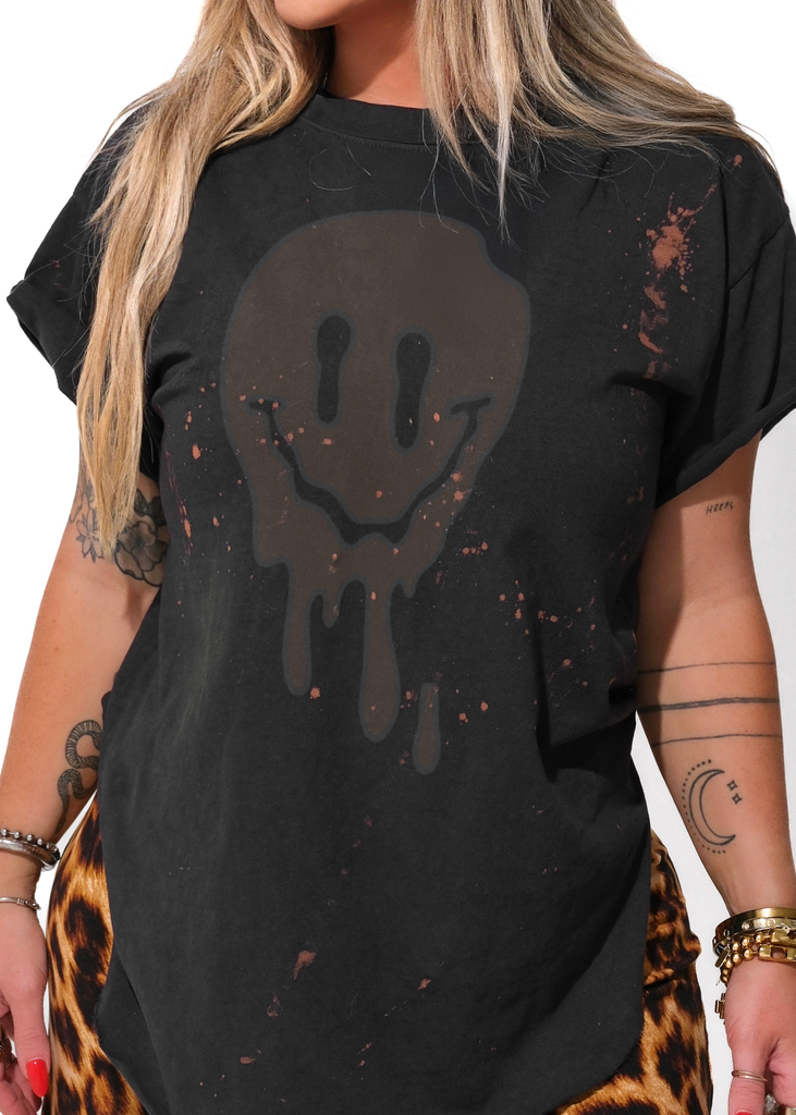 pebby forevee Side Slit Tee EVERYTHING'S FINE BLEACHED OUT SIDE SLIT TEE