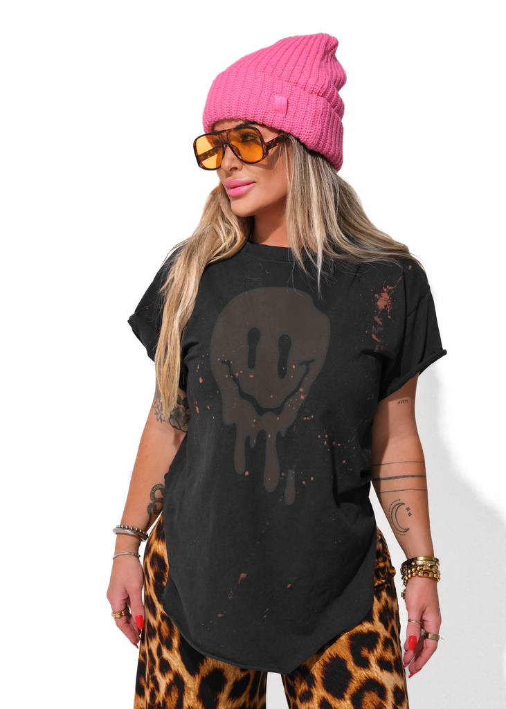 pebby forevee Side Slit Tee EVERYTHING'S FINE BLEACHED OUT SIDE SLIT TEE