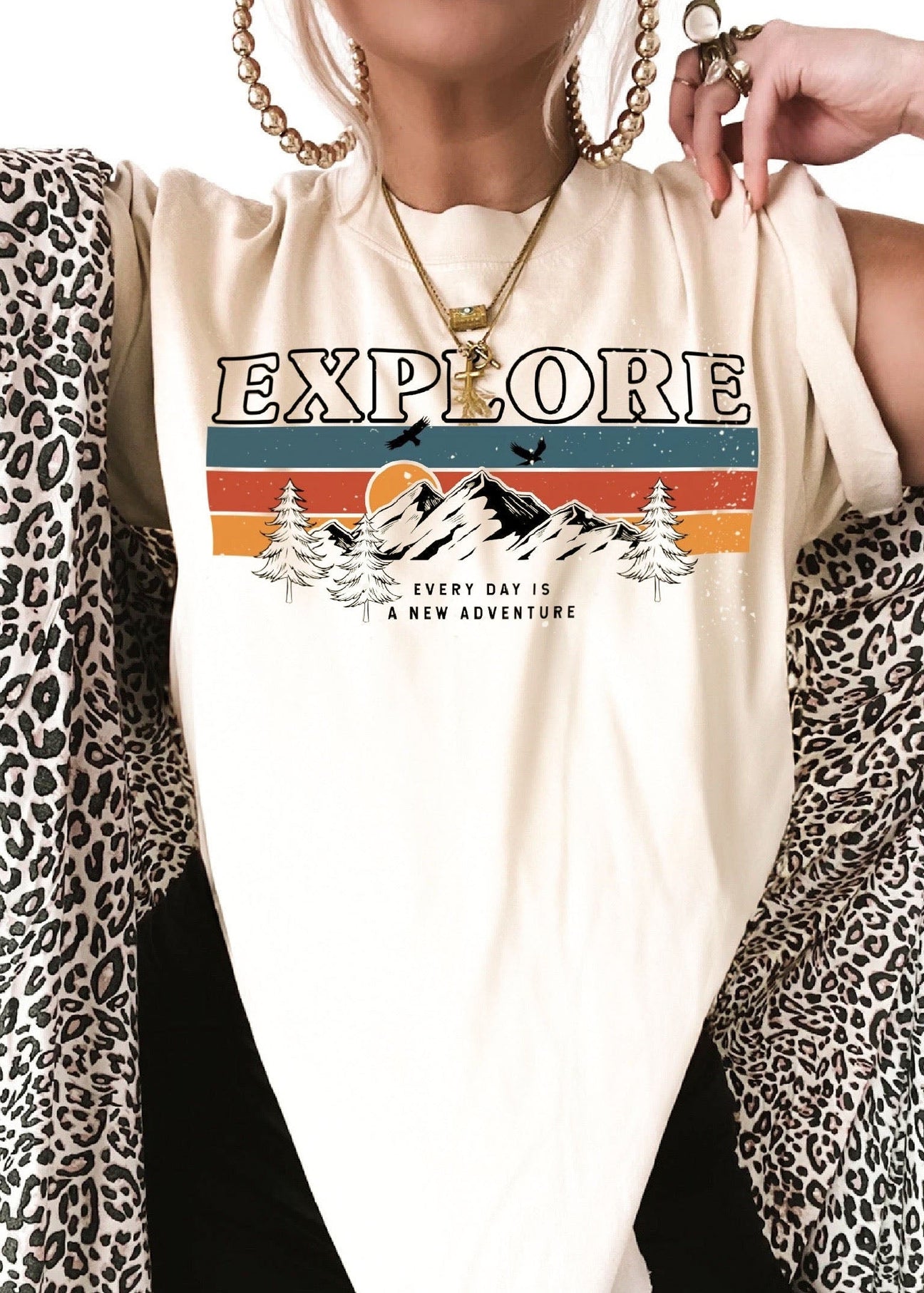 pebby forevee Side Slit Tee EXPLORE SIDE SLIT TEE