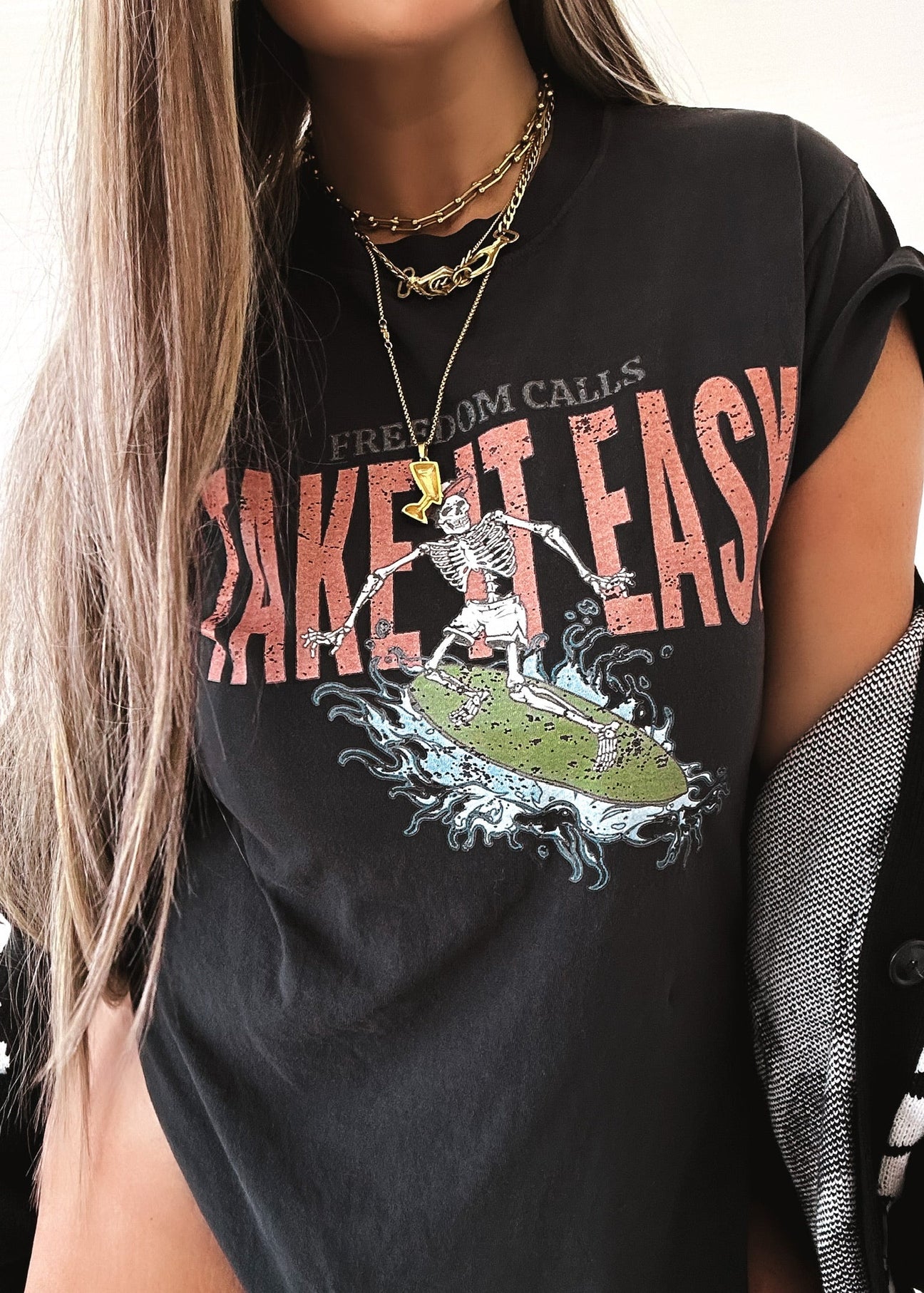 pebby forevee Side Slit Tee FREEDOM CALLS SIDE SLIT TEE