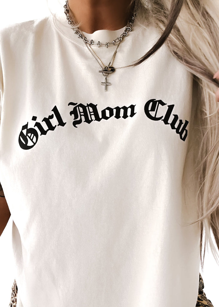 pebby forevee Side Slit Tee GIRL MOM CLUB SIDE SLIT TEE