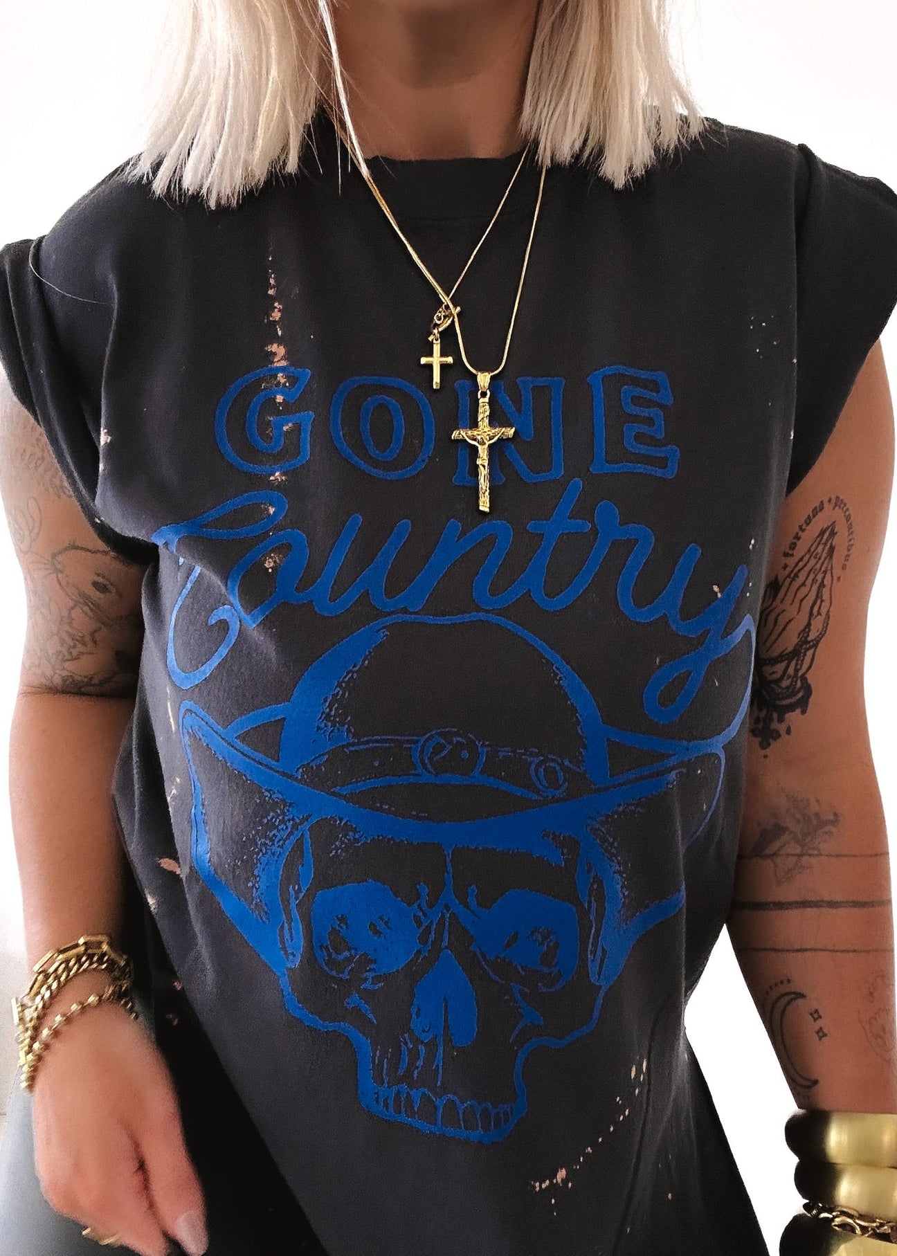 pebby forevee Side Slit Tee GONE COUNTRY BLEACHED OUT SIDE SLIT TEE
