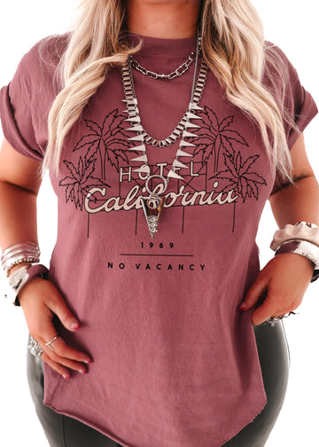 pebby forevee Side Slit Tee HOTEL CALIFORNIA SIDE SLIT TEE