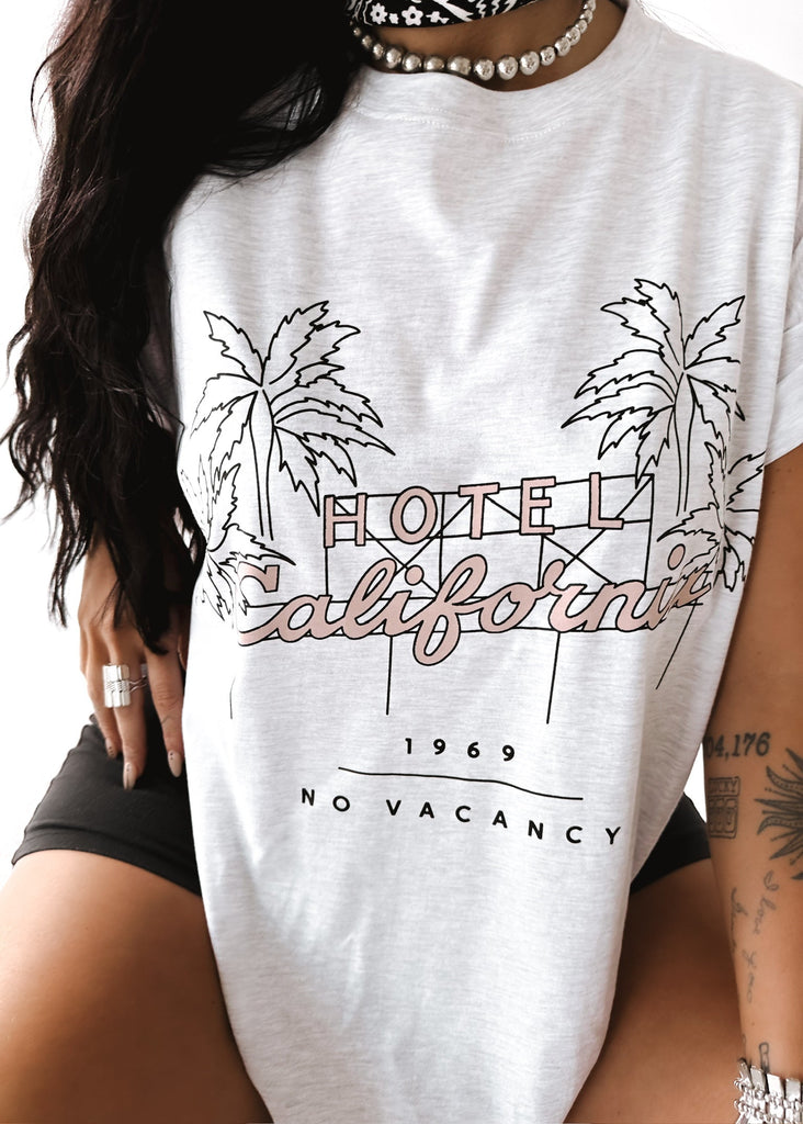 pebby forevee Side Slit Tee HOTEL CALIFORNIA SIDE SLIT TEE