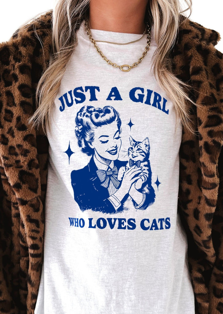 pebby forevee Side Slit Tee JUST A GIRL WHO LOVES CATS SIDE SLIT TEE