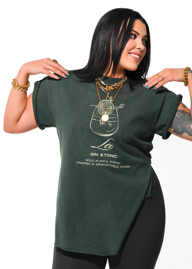 pebby forevee Side Slit Tee LEO COCKTAIL SIDE SLIT TEE