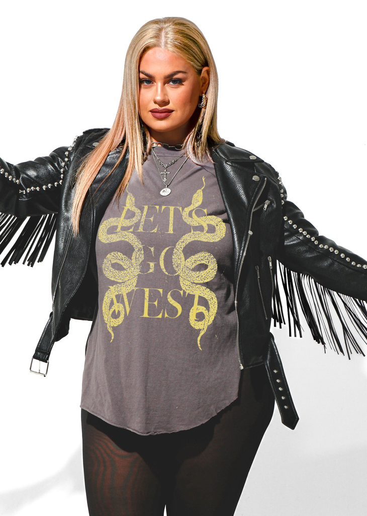 pebby forevee Side Slit Tee LET'S GO WEST SIDE SLIT TEE