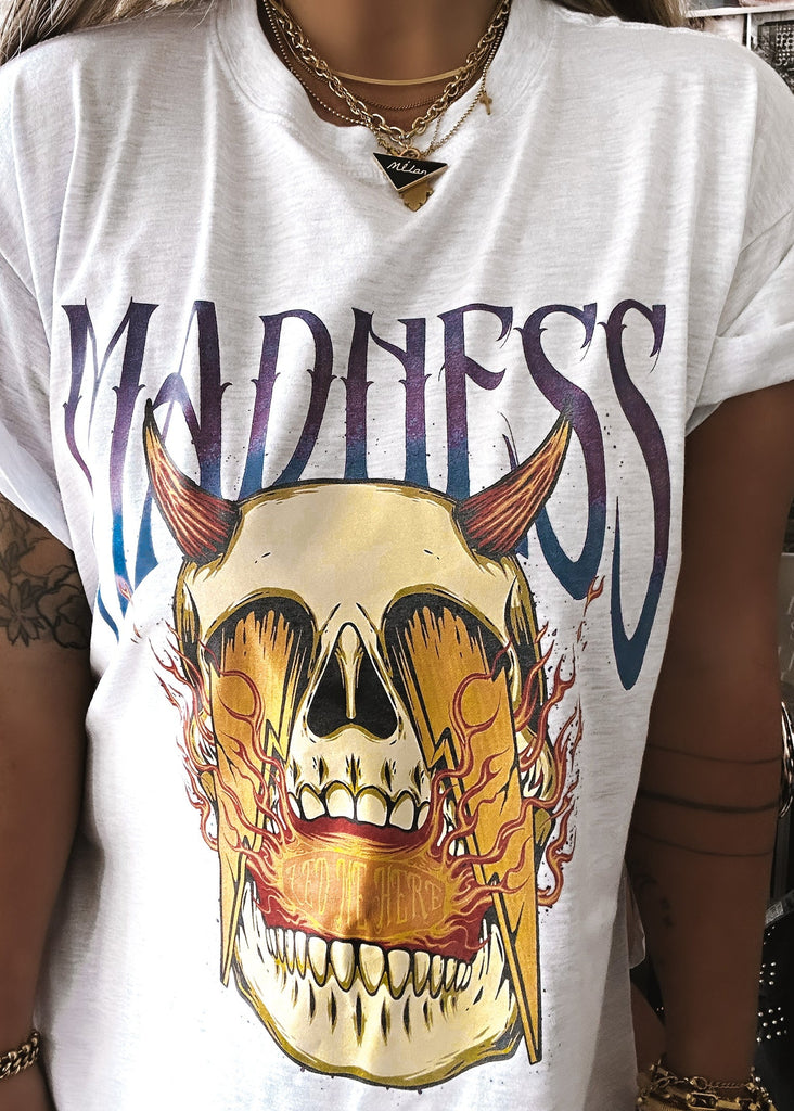 pebby forevee Side Slit Tee MADNESS LED ME HERE SIDE SLIT TEE