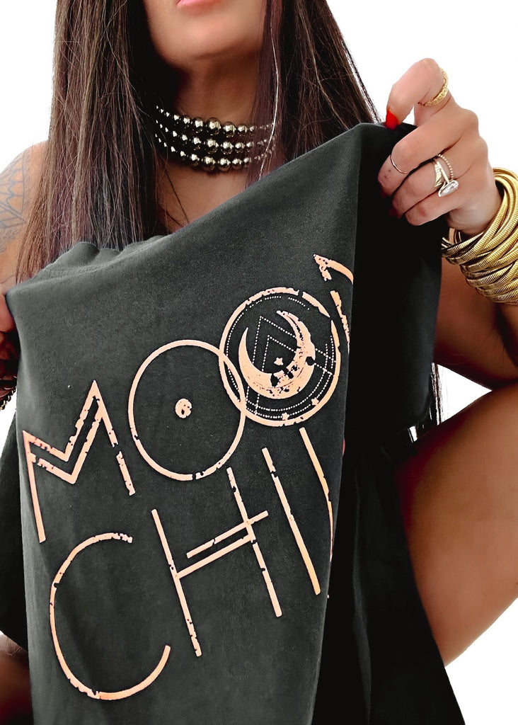 pebby forevee Side Slit Tee MOON CHILD (PEACH) SIDE SLIT TEE