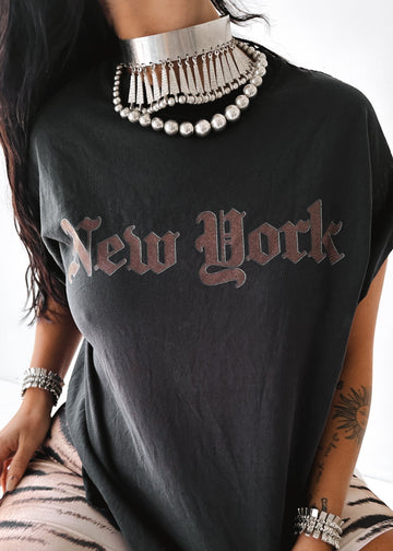 pebby forevee Side Slit Tee NEW YORK SIDE SLIT TEE