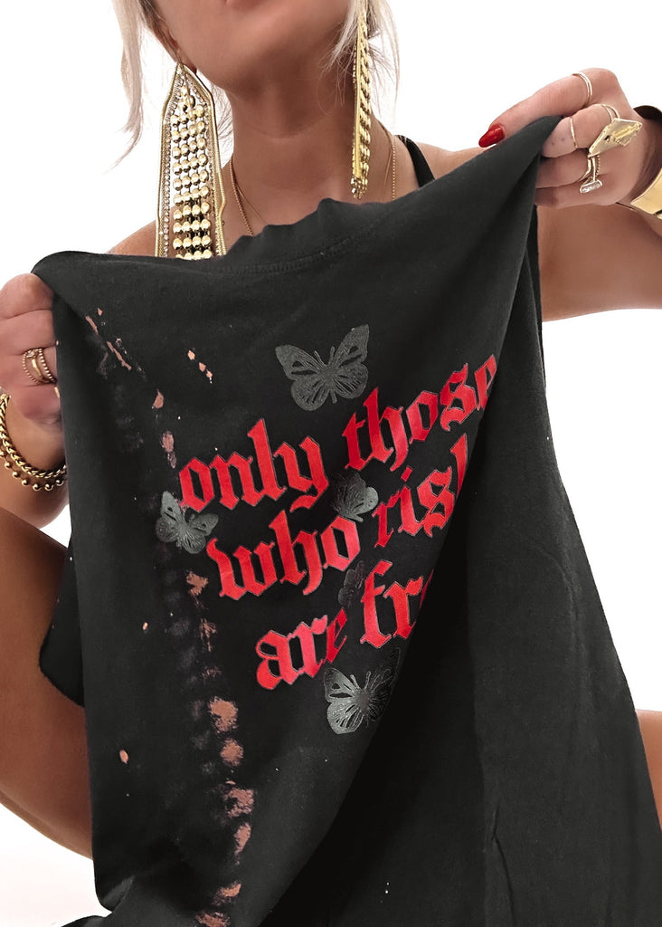 pebby forevee Side Slit Tee ONLY THOSE WHO RISK ARE FREE BLEACHED OUT SIDE SLIT TEE